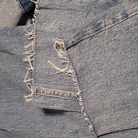 Free Assembly Classic Denim Blue Jeans with Raw Hem, Size 6, NWT - Picture 5 of 7